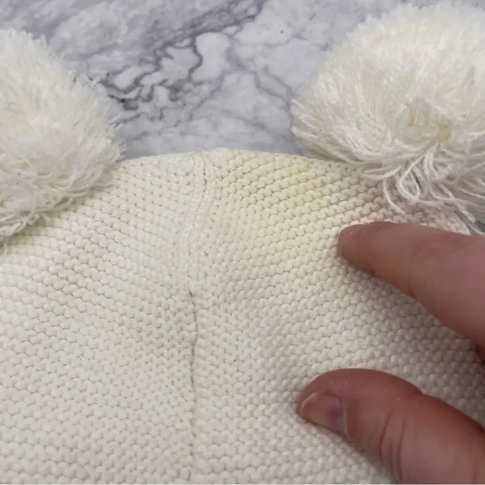 Carter's Cozy Knit Pom-Pom Hat for Kids - White Size 0-3months. Minor Stain